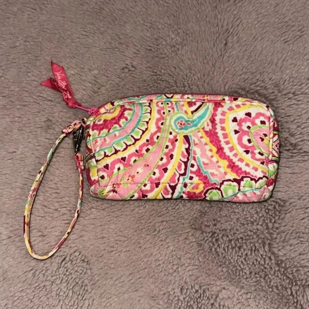 RETIRED: Vera Bradley | Capri Melon Wristlet Handbag